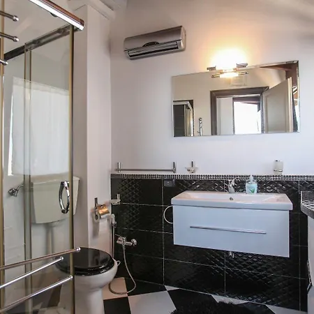 לינה וארוחת בוקר Sottosopra 3*